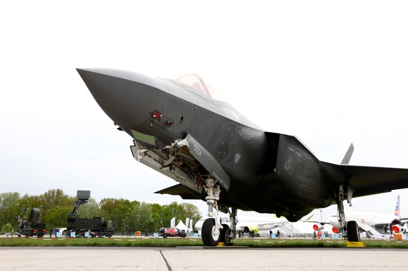 © Reuters. A Lockheed Martin F-35 aircraft is seen at the ILA Air Show in Berlin