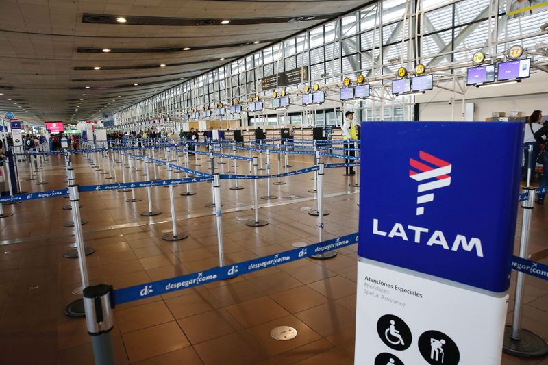&copy; Reuters. The departures area of Lan airlines is seen empty inside the international airport,  during an indefinite strike of the Cabin Crew Union of LAN Express, a subsidiary of the Chile-based LATAM Airlines group, Santiago.