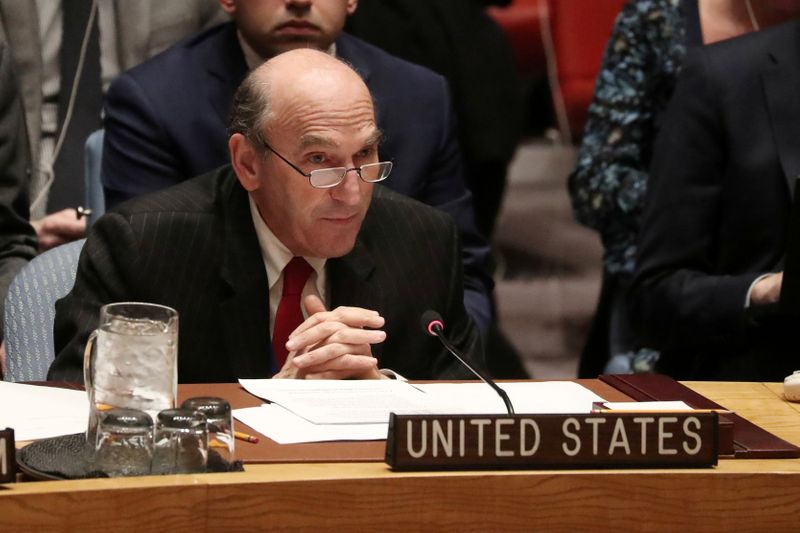 © Reuters. FILE PHOTO: American diplomat Elliott Abrams speaks during the United Nations Security Council meeting about the situation in Venezuela, in New York