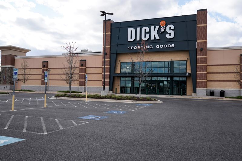 © Reuters. A Dick's Sporting Goods store is closed due to the outbreak of coronavirus in Washington