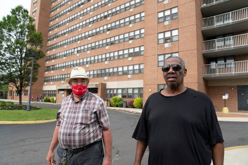 © Reuters. Camden City residents John Pike and Hoax Houdini talk about policing in Camden, New Jersey