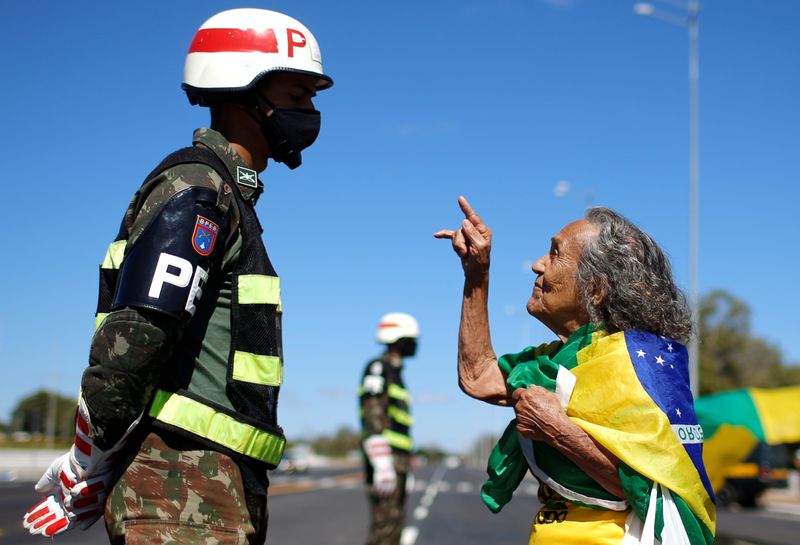 © Reuters. Protest against the Brazilian Supreme Federal Court in Brasilia