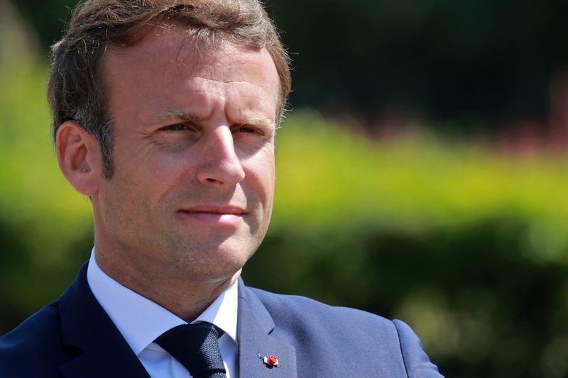 &copy; Reuters. French President Emmanuel Macron visits a factory of manufacturer Valeo, in Etaples