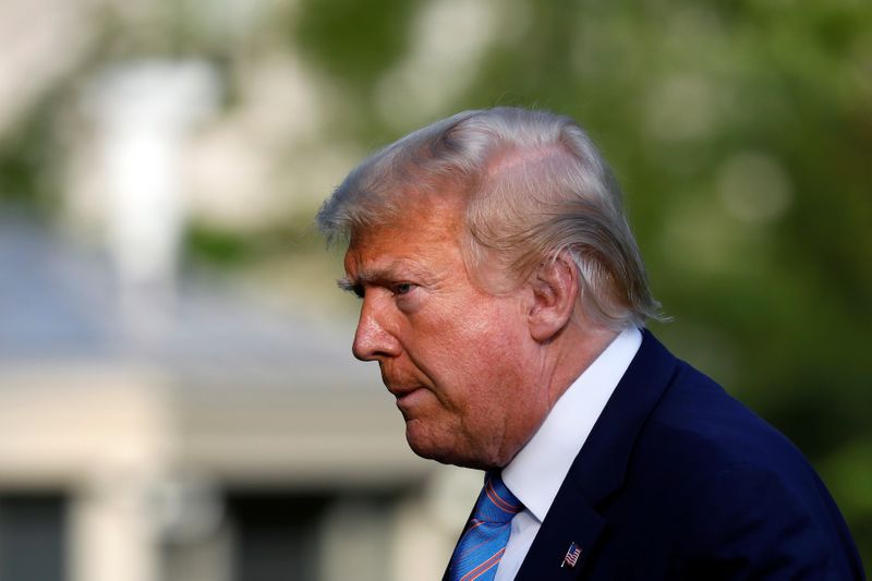 &copy; Reuters. President Donald Trump returns from Bedminster