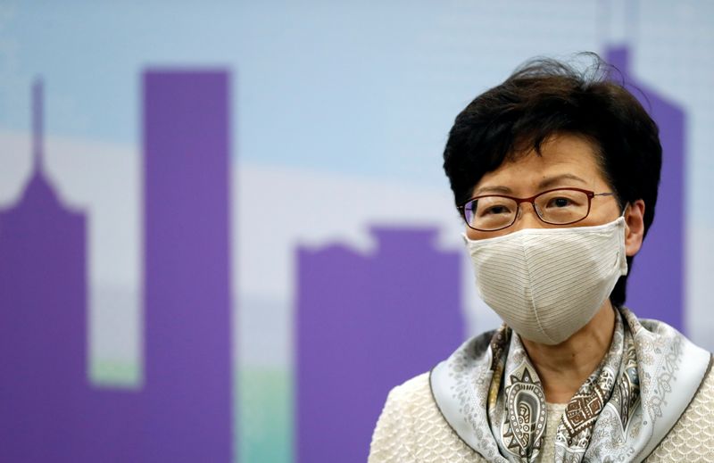 © Reuters. La líder de Hong Kong, Carrie Lam, en una conferencia de prensa en Pekín, China