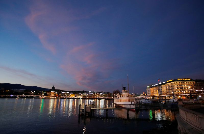 &copy; Reuters. Sunrise over the Commercial and Financial District in Geneva