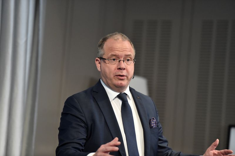 &copy; Reuters. Martin Lundstedt, CEO of Volvo, presents the company&apos;s first quarter results at a news conference in Stockholm