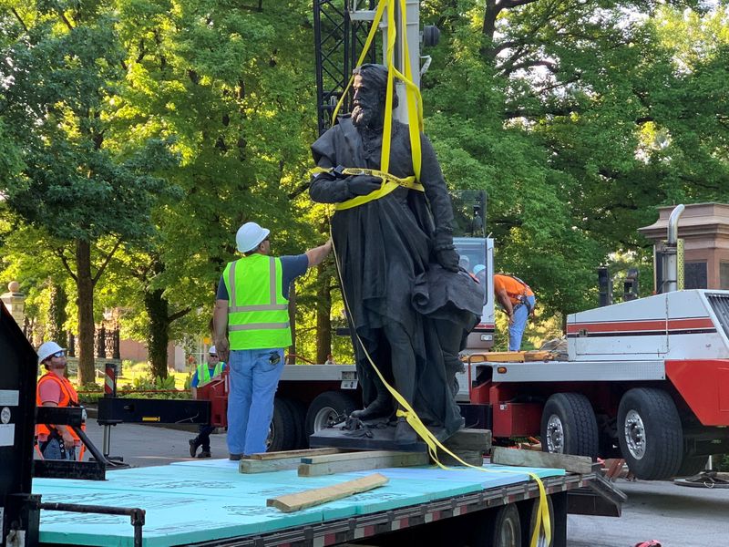 &copy; Reuters. Christopher Columbus statue is being removed in Tower Grove Park