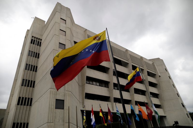 &copy; Reuters. FOTO DE ARCHIVO: Vista general del edificio del Tribunal Supremo en Caracas