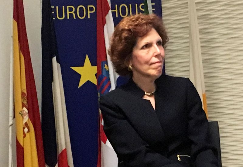 © Reuters. FOTO DE ARCHIVO: Loretta Mester, Presidenta del Banco de la Reserva Federal de Cleveland, habla en Londres