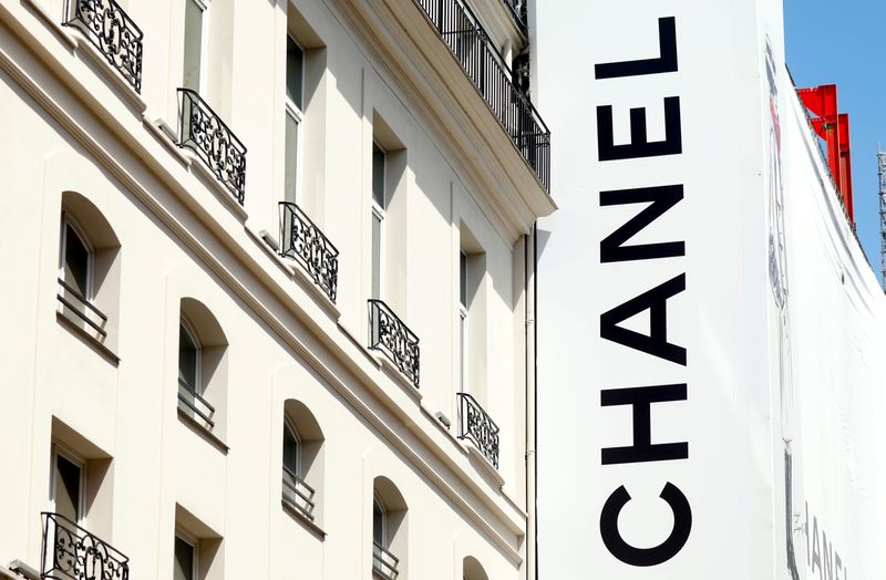 &copy; Reuters. Chanel store in Paris