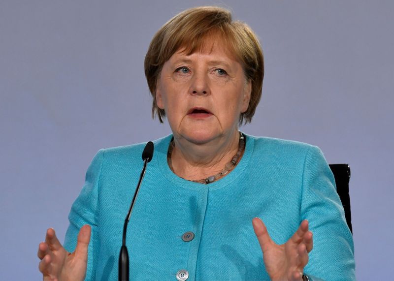 &copy; Reuters. حليف لميركل: ألمانيا يجب ألا تستبعد فرض عقوبات على روسيا بسبب عملية قتل في برلين