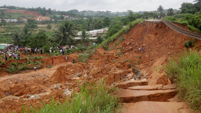 &copy; Reuters. انهيار أرضي في ساحل العاج يودي بحياة 13 على الأقل