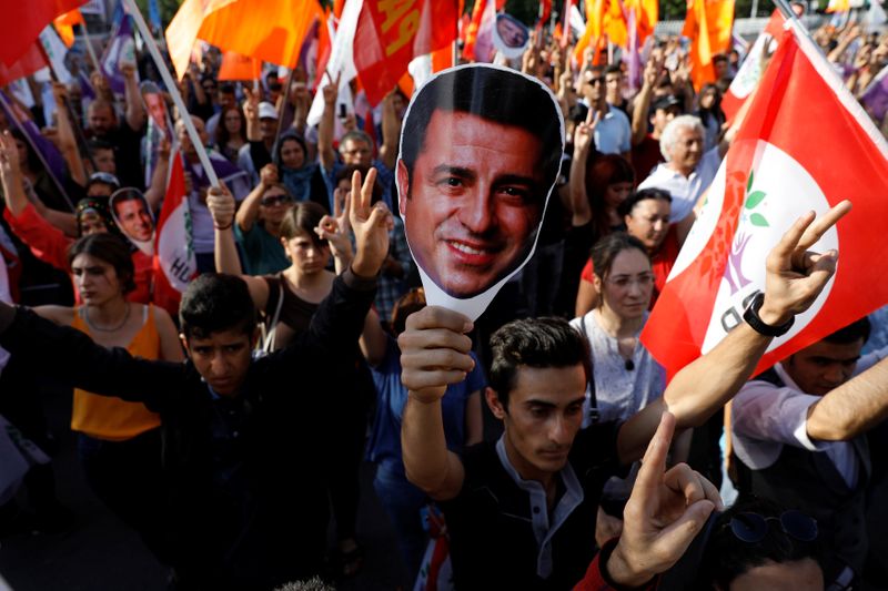 &copy; Reuters. محكمة تركية: سجن زعيم سياسي كردي انتهاك لحقوقه