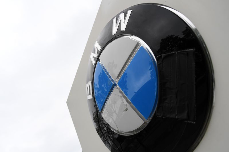 &copy; Reuters. The logo of German car manufacturer BMW is seen at the company headquarters in Munich