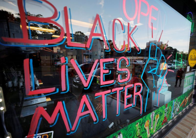 &copy; Reuters. Vitrine de loja em Boston, nos EUA