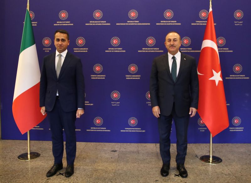 © Reuters. وزير الخارجية: تركيا ستعمل مع إيطاليا من أجل سلام مستقر في ليبيا