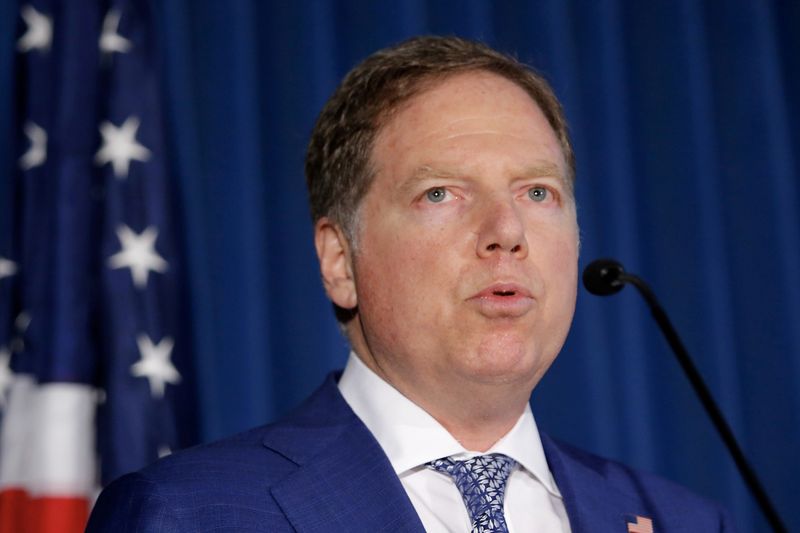 © Reuters. FILE PHOTO: Geoffrey Berman, the U.S. Attorney for the Southern District of New York, speaks during a news conference announcing charges against attorney Michael Avenatti in New York