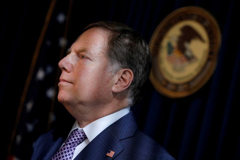 &copy; Reuters. FOTO DE ARCHIVO: El Fiscal General del Distrito Sur, Geoffrey S. Berman, en una rueda de prensa en la ciudad de Nueva York, EEUU, el 10 de octubre de 2019