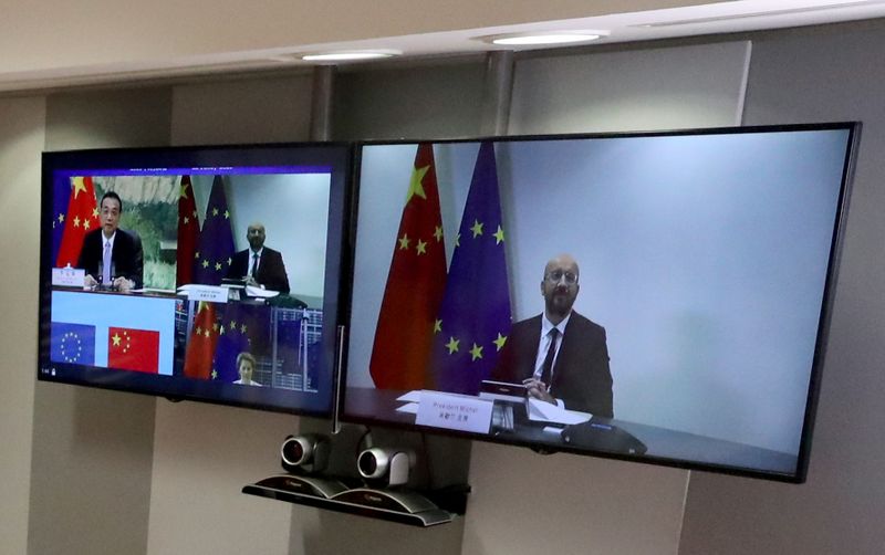 &copy; Reuters. El presidente del Consejo Europeo, Charles Michel, durante una videoconferencia con el primer ministro chino, Li Keqiang, en Bruselas