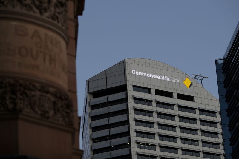 &copy; Reuters. FILE PHOTO: An office building with Commonwealth Bank logo is seen in Sydney