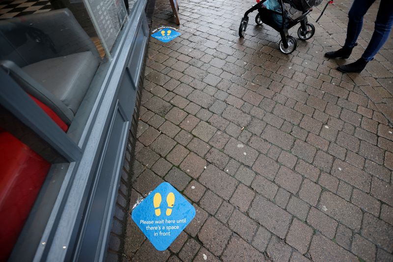 &copy; Reuters. FILE PHOTO: Outbreak of the coronavirus disease (COVID-19) in Britain