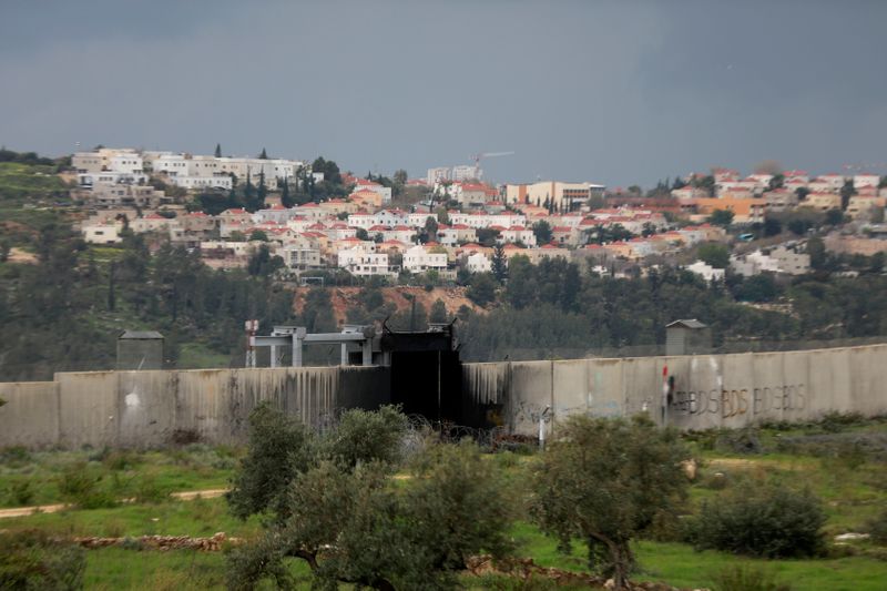 &copy; Reuters. قيادات المستوطنين الإسرائيليين تتسبب في تعقيد خطة ضم مستوطنات الضفة