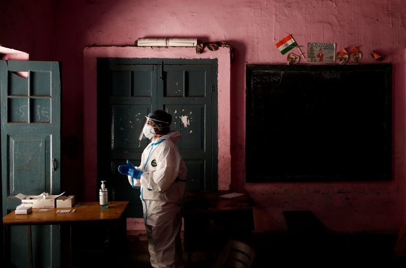 &copy; Reuters. El brote de coronavirus en Nueva Delhi