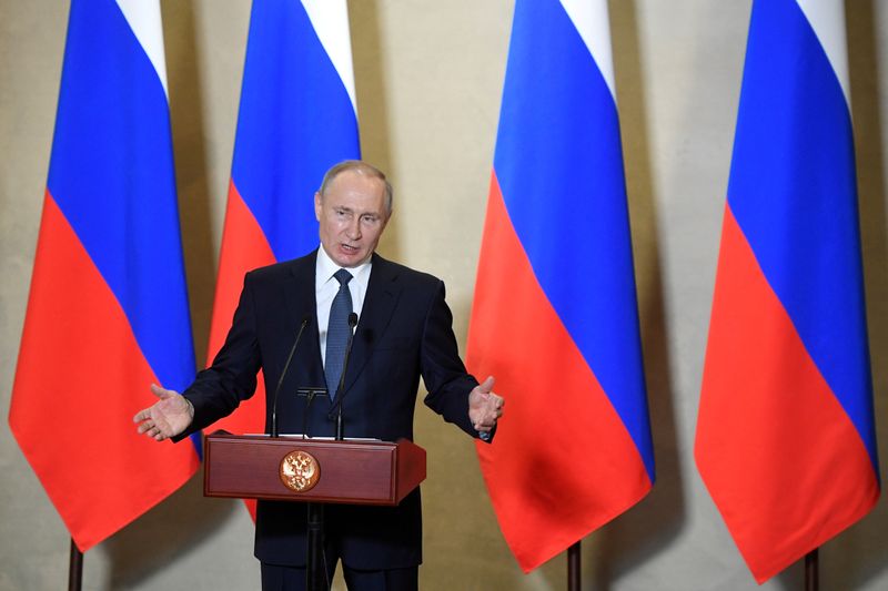 &copy; Reuters. Presidente da Rússia, Vladimir Putin, durante cerimôbia em Sevastopol