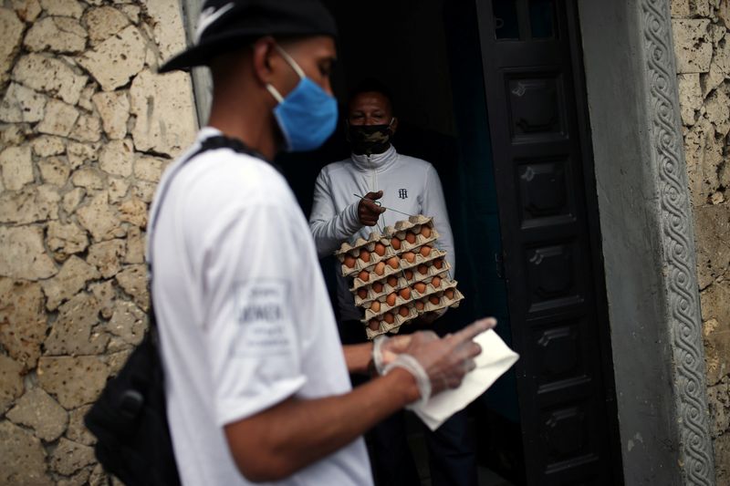 &copy; Reuters. 中南米の新型コロナ死者が10万人突破、メキシコとブラジルが深刻