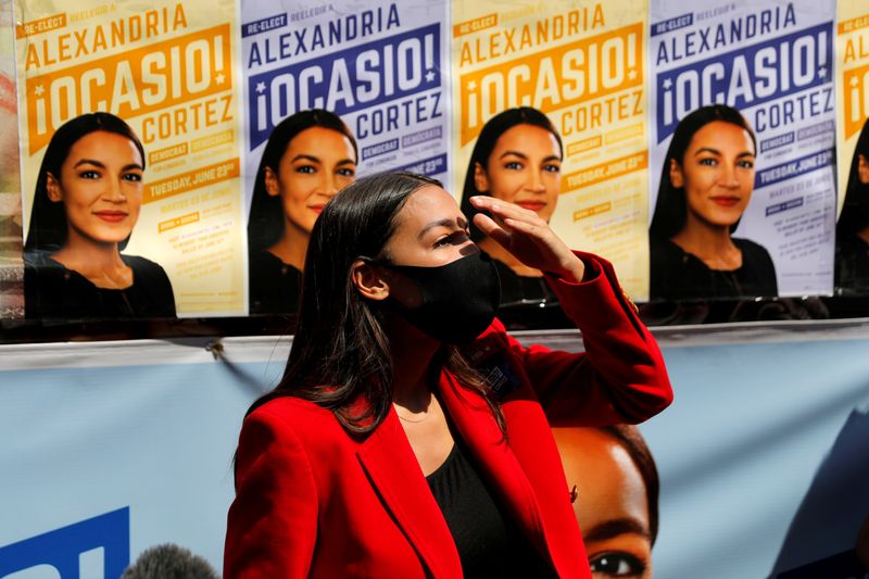 &copy; Reuters. U.S. Rep. Alexandria Ocasio-Cortez (D-NY) makes campaign stop in Queens during Democratic congressional primary election in New York