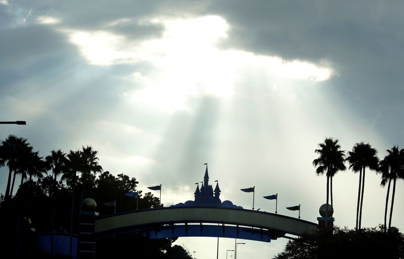 © Reuters. FILE PHOTO: Sunlight breaks through clouds near Disney World ahead of the arrival of Hurricane Irma, in Kissimmee