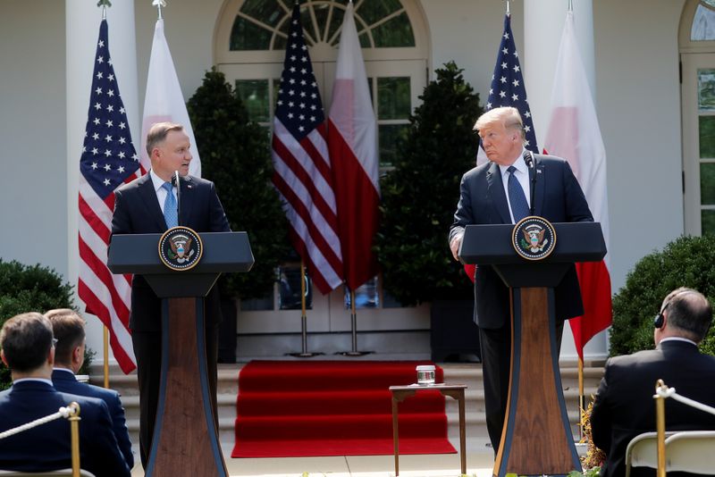 © Reuters. U.S. President Trump and Poland's President Duda hold joint news conference at the White House in Washington