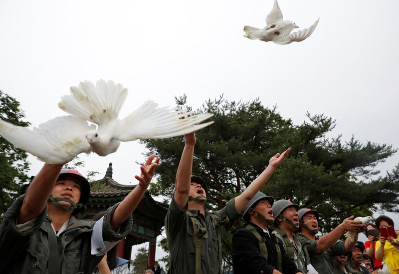 &copy; Reuters. Ceremony commemorating the 70th anniversary of the Korean War in Cheorwon