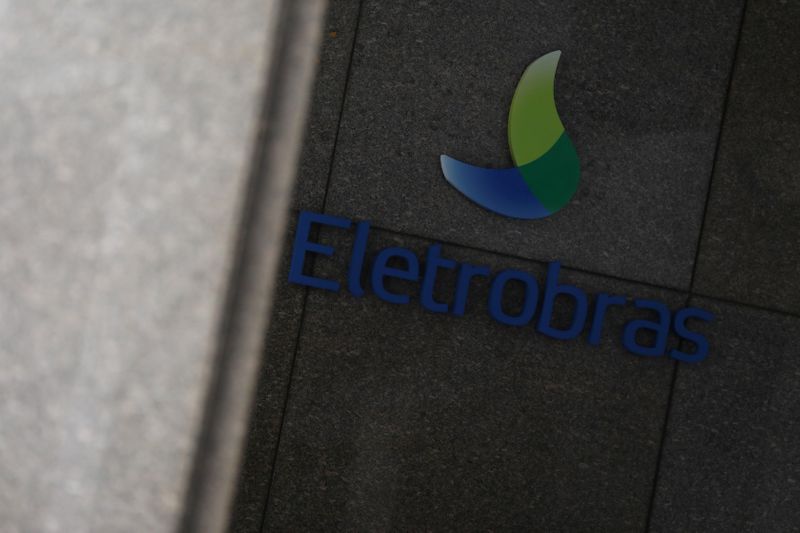 &copy; Reuters. The logo of Brazil&apos;s power company Eletrobras is seen in Rio de Janeiro