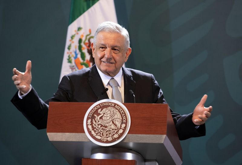 © Reuters. Mexico's President Andres Manuel Lopez Obrador speaks during a news conference in Mexico City