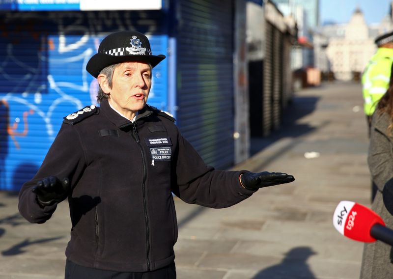 &copy; Reuters. ロンドン警察、警官への暴力非難　違法集会取り締まりで負傷相次ぐ