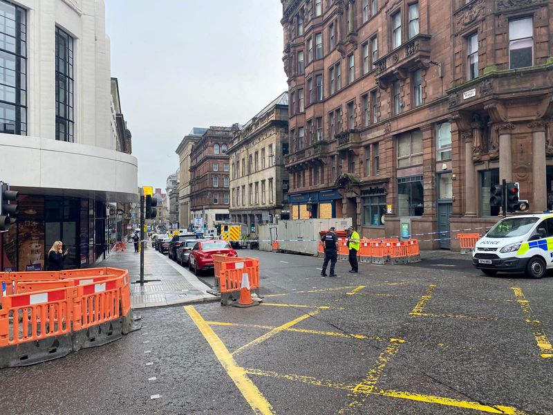 &copy; Reuters. SIX BLESSÉS DANS UNE ATTAQUE AU COUTEAU À GLASGOW, LE SUSPECT ABATTU