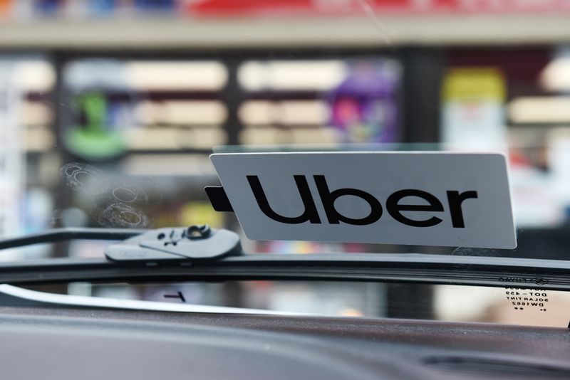 © Reuters. FILE PHOTO: An Uber sticker is seen on Margaret Bordelon's car in Lafayette, Louisiana