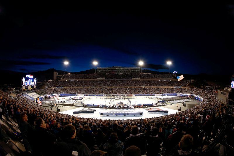 &copy; Reuters. FILE PHOTO:  NHL: Stadium Series-Los Angeles Kings at Colorado Avalanche
