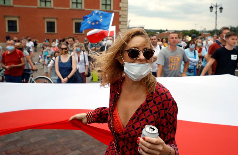 &copy; Reuters. L&apos;AGENDA CONSERVATEUR EN JEU LORS DE LA PRÉSIDENTIELLE EN POLOGNE