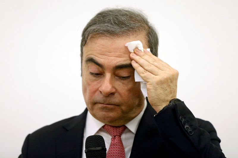 © Reuters. FILE PHOTO: Former Nissan chairman Carlos Ghosn attends a news conference at the Lebanese Press Syndicate in Beirut