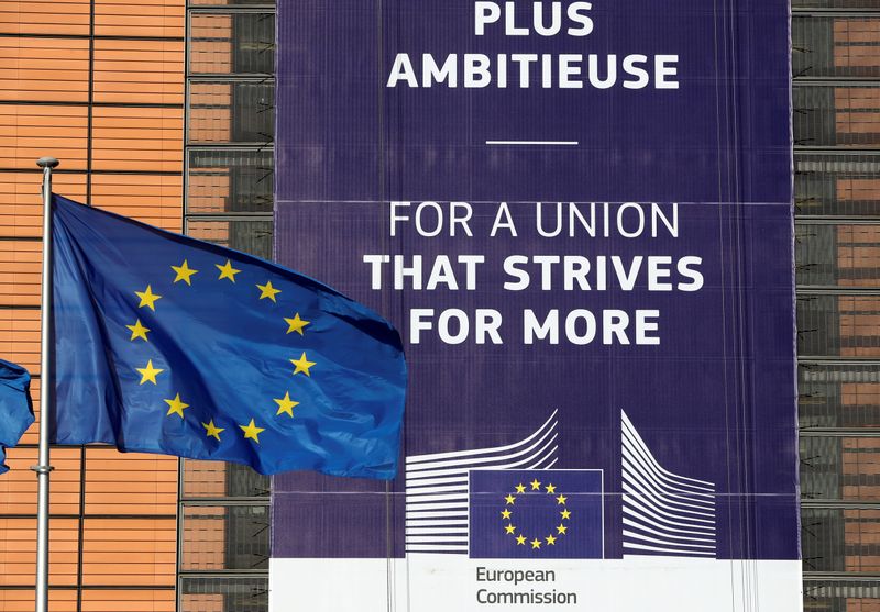 &copy; Reuters. FILE PHOTO: European Union flags fly outside the European Commission headquarters in Brussels