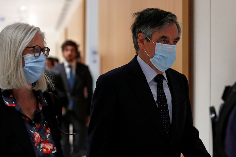 © Reuters. FRANÇOIS FILLON CONDAMNÉ À DE LA PRISON FERME POUR LES EMPLOIS FICTIFS DE SA FEMME