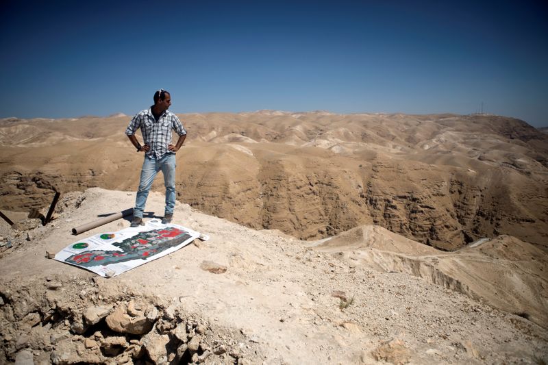 &copy; Reuters. نشطاء إسرائيليون يطالبون بإدراج مواقع أثرية يهودية في خطة ضم الأراضي بالضفة الغربية