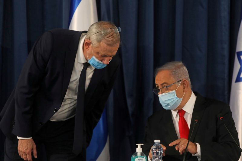 &copy; Reuters. FILE PHOTO: Israeli Prime Minister Netanyahu convenes weekly cabinet meeting in Jerusalem