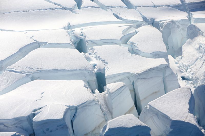 &copy; Reuters. 南極点の温暖化、過去30年は地球平均の3倍ペース