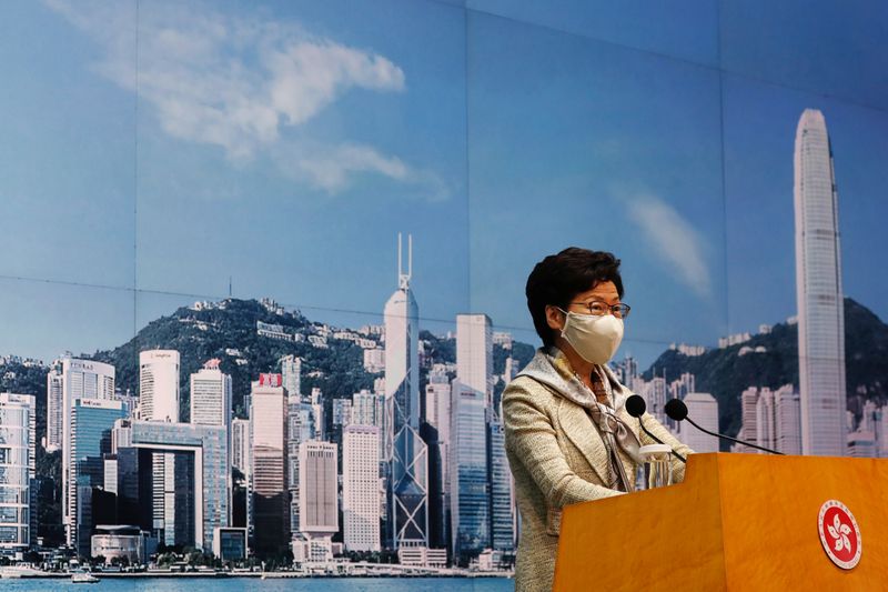 © Reuters. Hong Kong Chief Executive Carrie Lam attends a news conference ahead of national security legislation, in Hong Kong