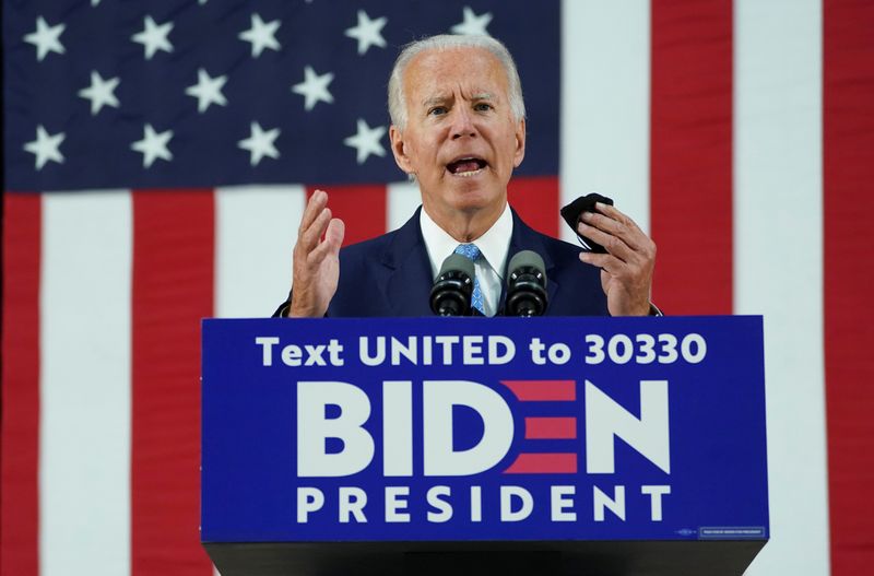 &copy; Reuters. FOTO DE ARCHIVO: El candidato presidencial demócrata y ex vicepresidente Joe Biden durante un evento de campaña en Wilmington, Delaware, EEUU