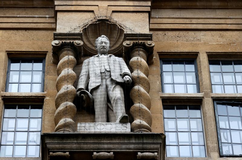 &copy; Reuters. A statue of Cecil Rhodes, a controversial historical figure, is seen outside Oriel College in Oxford